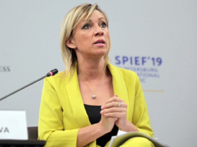 Россияне потребовали от Захаровой объяснить скандальные слова о бедных и богатых