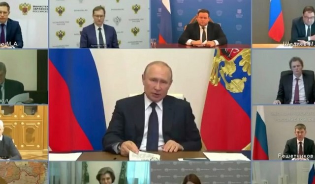 Владимир Путин: "Деньги получили далеко не все врачи"