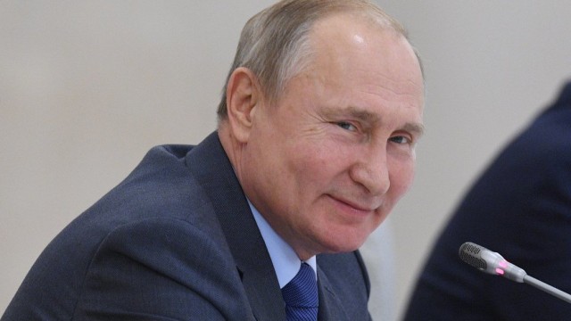 Всё ещё только начинается... Путин попросил рабочую группу по подготовке поправок не расходиться. Вошел во вкус