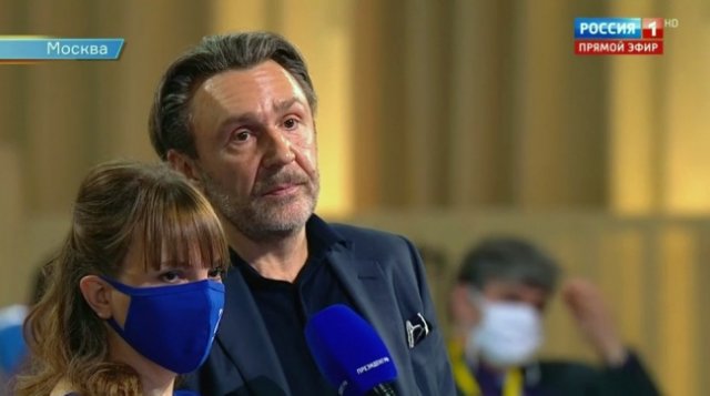 Сергей Шнуров задал Владимиру Путину вопрос про русский мат