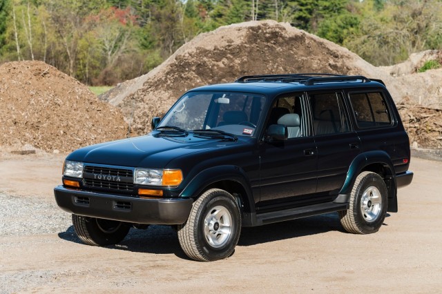 Land Cruiser 80 с пробегом 1600 км продали за 10 млн рублей