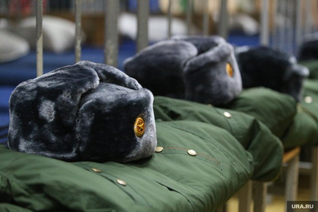 Российских военных обложили данью жители Кемерово