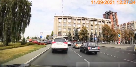 Обидчивый водитель BMW