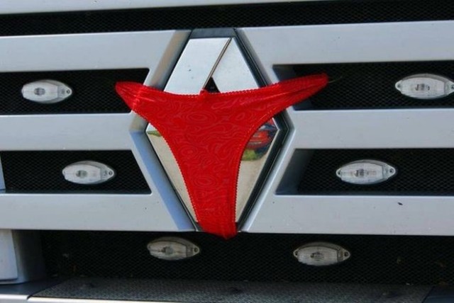 Renault не уйдет из России