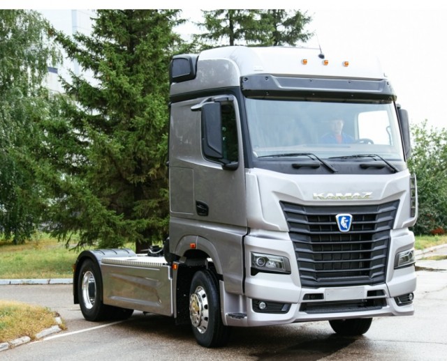 Власти России разрешат КамАЗу, Уралу и ГАЗу пренебречь экологией