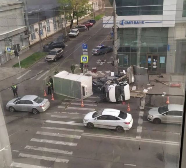 Серьезная авария в Краснодаре, которая чудом обошлась без жертв