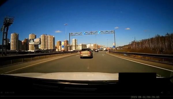 И дверью добавил...