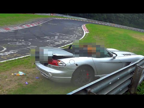 Битьё машин на гоночной трассе Nurburgring