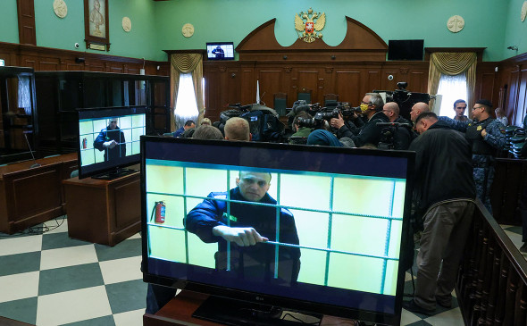 Навальный сообщил о предъявлении обвинений по новому делу об экстремизме