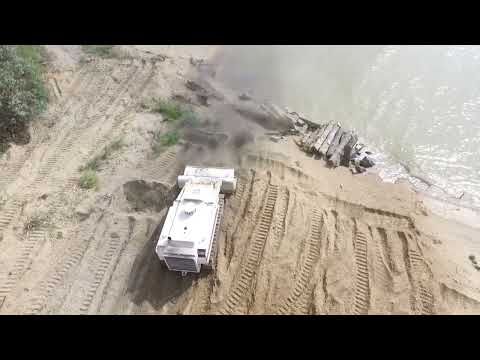 Мина на мине – пляж у Мариуполя