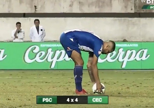 Пижон, который думает, что умеет бить пенальти