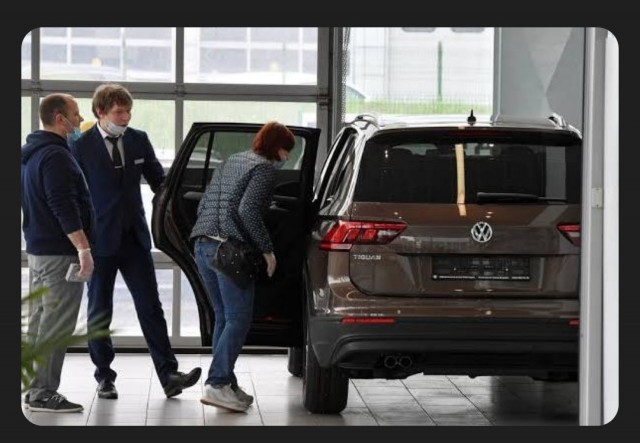 Неисправный внедорожник и упрямство обошлись петербургскому дилеру в 11 млн рублей