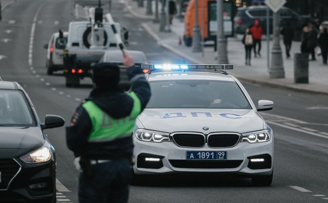 МВД предложило штрафовать за езду на летней резине зимой