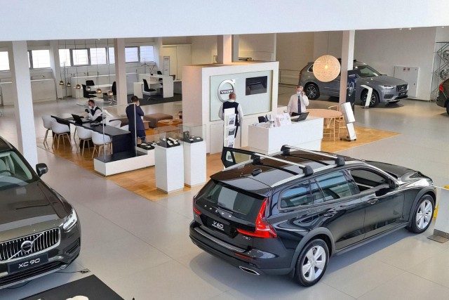 Дилеры уходят