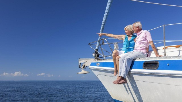 Правительство России отклонило индексацию пенсий работающим пенсионерам.