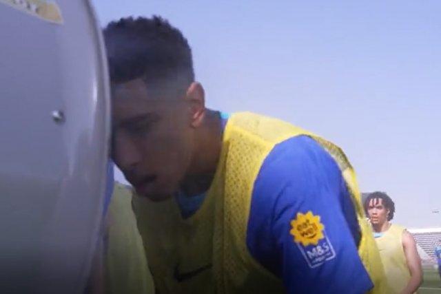 В Катаре стартовал чемпионат мира по футболу - и там очень жарко