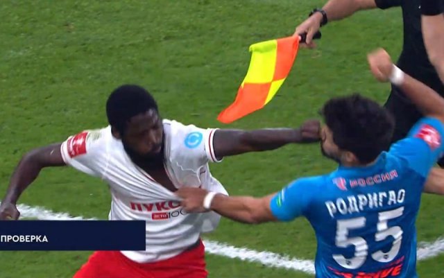 "Зенит" и "Спартак" устроили массовую драку во время Кубка России