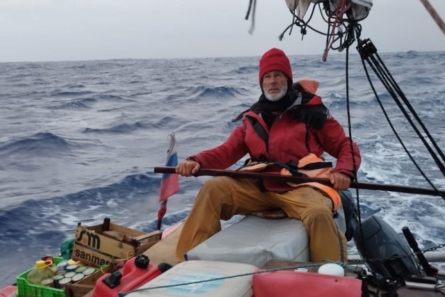 Украинские моряки спасли потерпевших кораблекрушение россиян