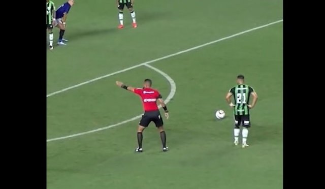 Как празднуют гол в Южной Америке