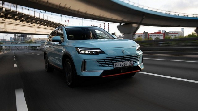 В России стартуют продажи кроссовера Skywell HT-i. 280 л.с., 1267 километров на одной заправке