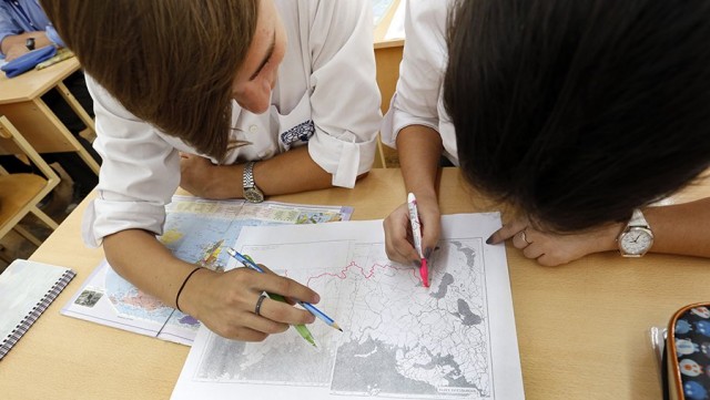 Госдума одобрила штрафы и аресты за оспаривающие границы России карты