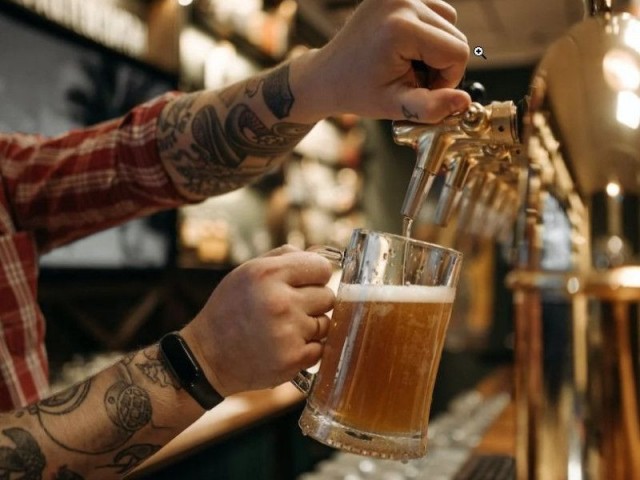 В Госдуме предложили запретить розничную продажу пива и сидра в заведениях общепита