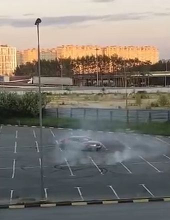 Тюменского дрифтера на BMW настигла мгновенная карма в виде ДПС