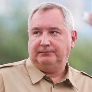 Текущая обстановка в центре Ростова: кругом люди с оружием, всё перекрыто