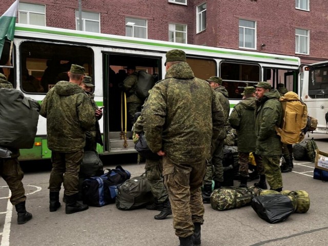 Новая волна частичной мобилизации возможна, заявили в Госдуме