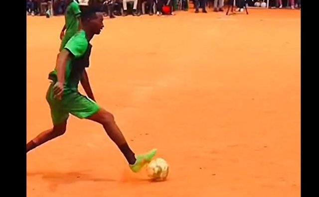 Футбол на грани