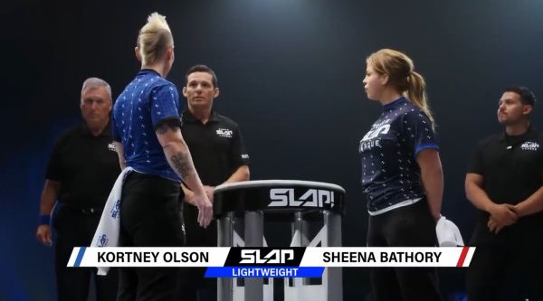 По твоему это удар? Вот это удар