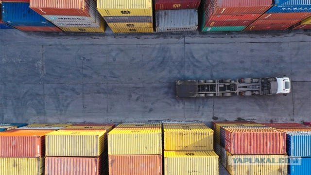 Россию сняли с «евразийской карусели»: ЕС закрыл один из крупнейших каналов ввоза санкционных товаров в РФ