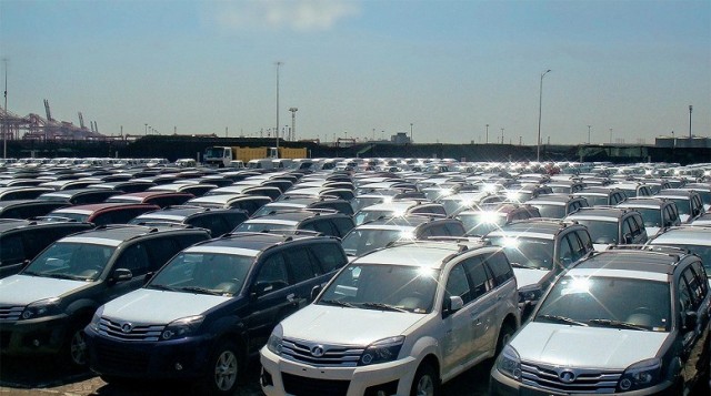 В Россию везут тысячу подержанных автомобилей из Китая. Некоторые — без пробега