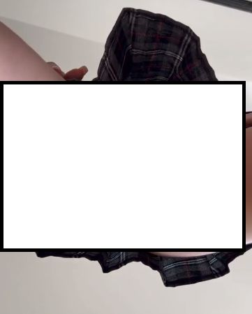 Что у девушек под юбкой