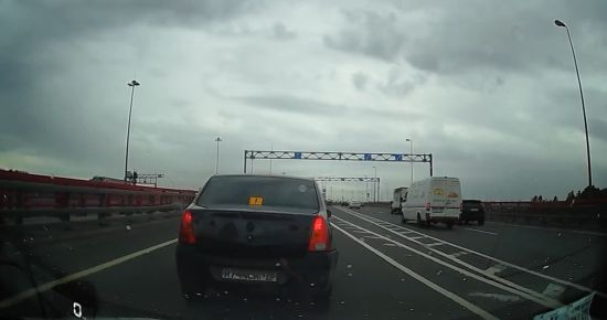 Насколько же нужно не уважать себя и других...