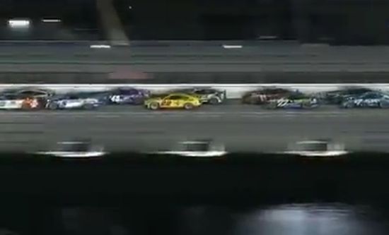 Авария на гонках NASCAR