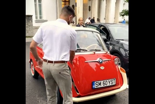 Какой маленький и удобный автомобиль