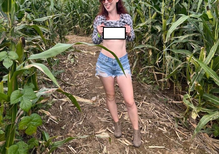 Откровенные снимки зрелых дам