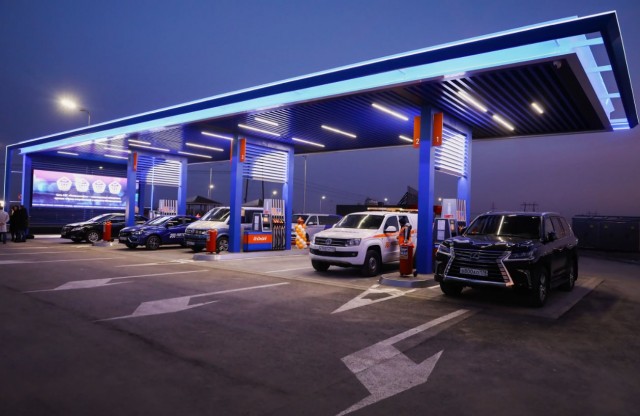 ФАС потребовала от АЗС снизить розничные цены на бензин и дизель