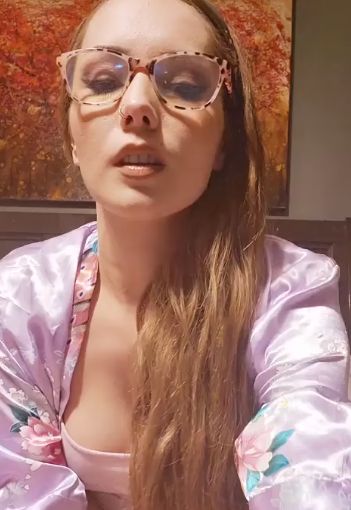 Осенний пейзаж за спиной очень хорош⁠⁠