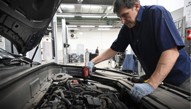 Средний возраст автомобилей в России достиг 12 лет и четырех месяцев