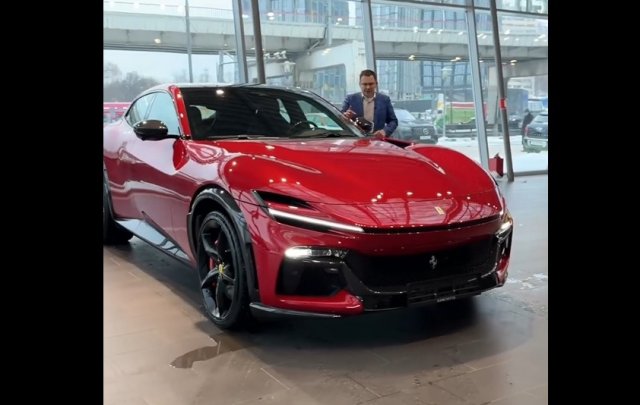 Ferrari Purosangue стоимостью 135 000 000 рублей