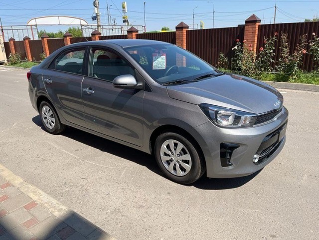Kia Pegas был представлен российским покупателям как замена седану Kia Rio. Этот бюджетный автомобиль оценивается примерно в 2 миллиона рублей