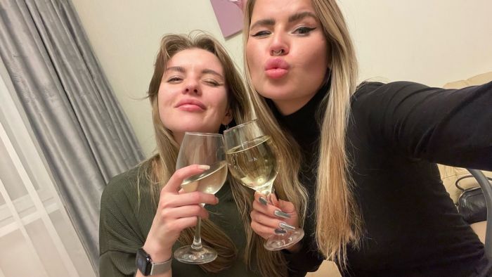 Веселые приключения пьяных девушек