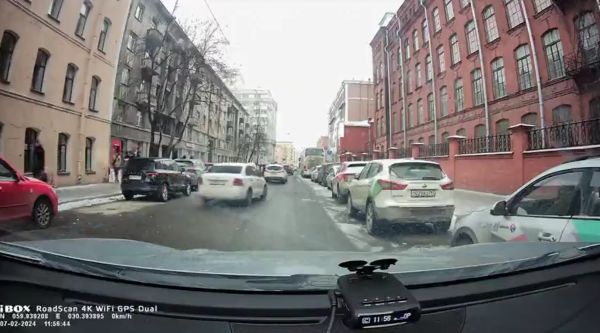 Автор видео хочет услышать мнение о себе и о ситуации в целом