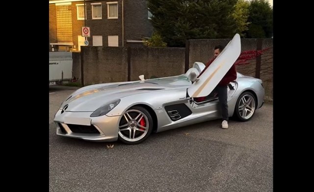 Уникальный автомобиль Mercedes-Benz SLR McLaren
