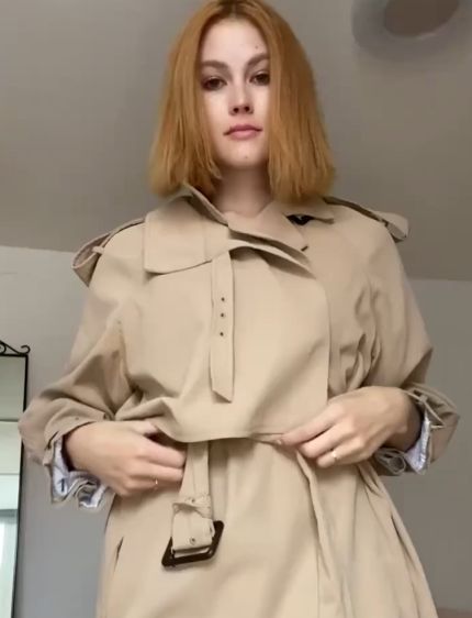 Под плащом⁠⁠