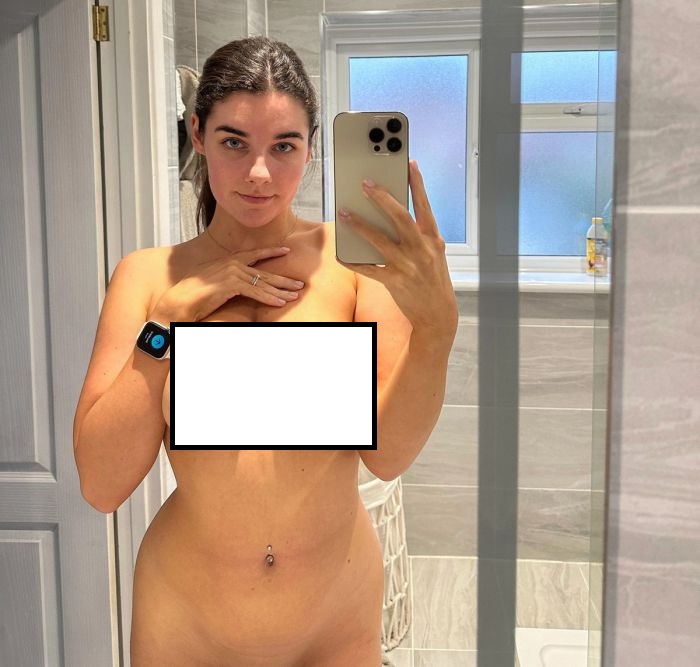 Домашние голые селфи девушек, фото перед зеркалом
