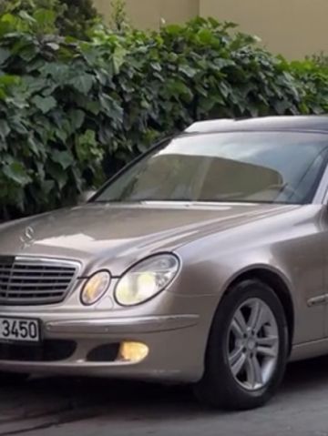 Это 21-летний Mercedes е211