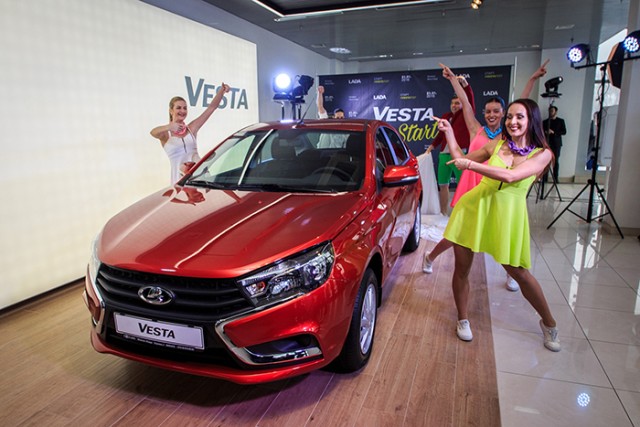 Lada Vesta Comfort 2024 в Белоруссии - 1,21 млн. рублей, а в России дороже на 304 тыс. рублей (1,514 млн. рублей)